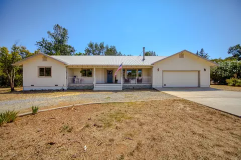 20105 Lupine Dr, Redding, CA 96002 photo 2