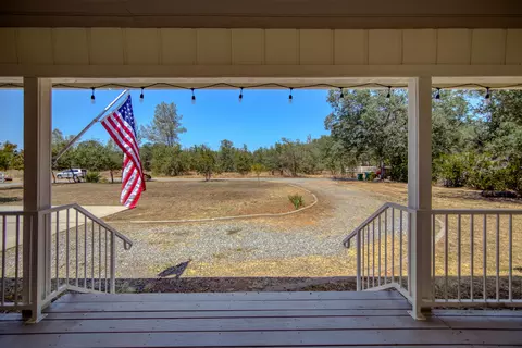20105 Lupine Dr, Redding, CA 96002 photo 3