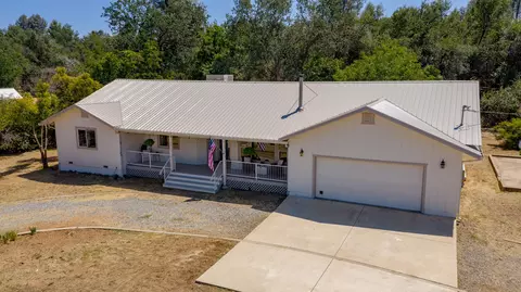 20105 Lupine Dr, Redding, CA 96002 photo 4