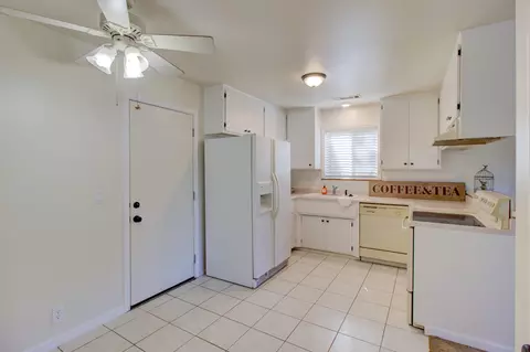 1325 Riviera Dr, Redding, CA 96001 photo 10