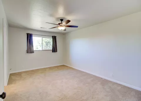 1325 Riviera Dr, Redding, CA 96001 photo 17