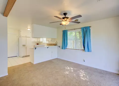 1325 Riviera Dr, Redding, CA 96001 photo 11