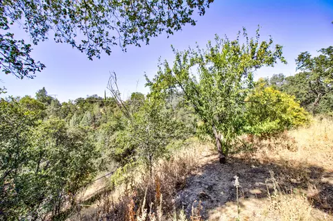 1325 Riviera Dr, Redding, CA 96001 photo 24