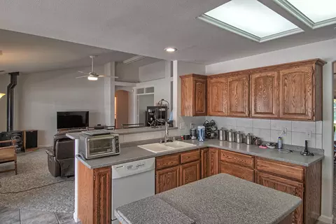 2150 Adirondack Dr, Redding, CA 96001 photo 10