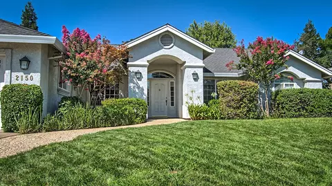 2150 Adirondack Dr, Redding, CA 96001 photo 2