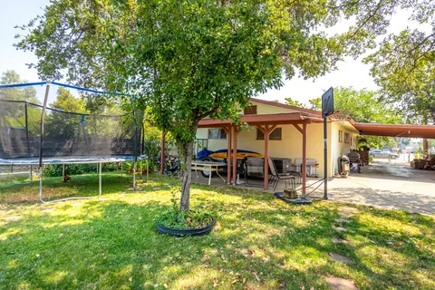 3726 Yuletide Ave, Redding, CA 96003 photo 17