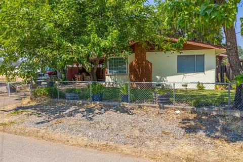 3726 Yuletide Ave, Redding, CA 96003 photo 4