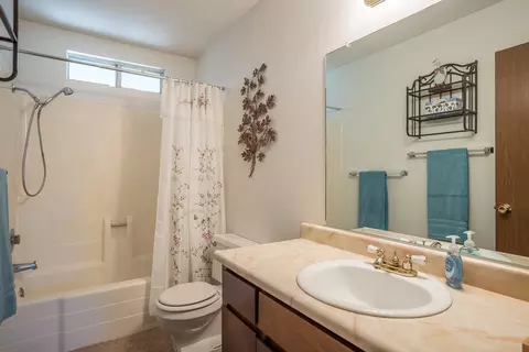 1726 Lazelle Ct, Redding, CA 96002 photo 12