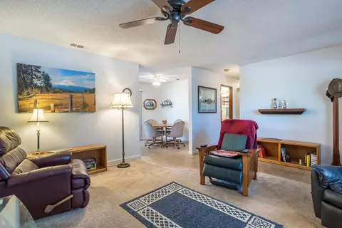 1726 Lazelle Ct, Redding, CA 96002 photo 7