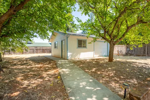 1726 Lazelle Ct, Redding, CA 96002 photo 16