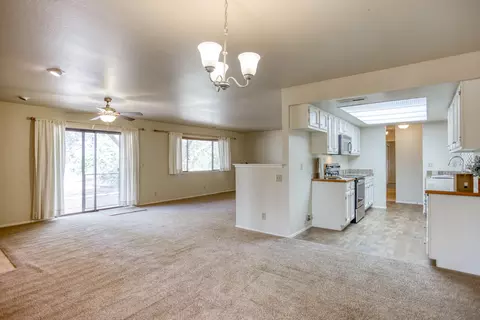 10546 Green Oaks Ln, Redding, CA 96003 photo 11