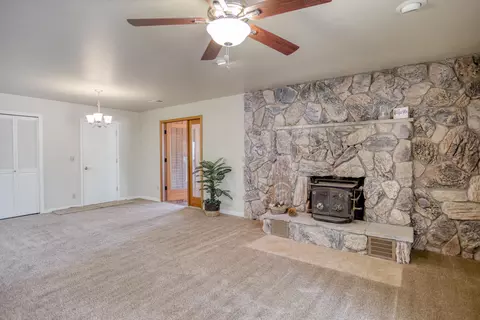 10546 Green Oaks Ln, Redding, CA 96003 photo 9