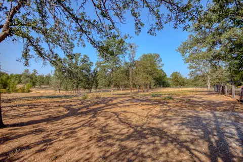 10546 Green Oaks Ln, Redding, CA 96003 photo 48