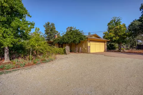 10546 Green Oaks Ln, Redding, CA 96003 photo 45