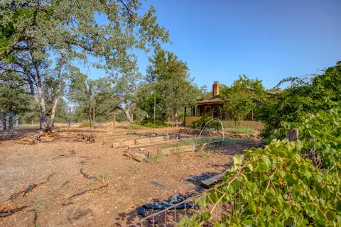 10546 Green Oaks Ln, Redding, CA 96003 photo 49