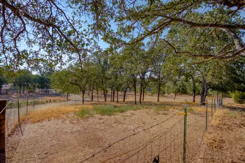 10546 Green Oaks Ln, Redding, CA 96003 photo 47