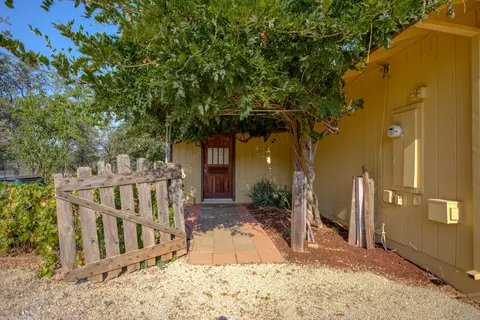 10546 Green Oaks Ln, Redding, CA 96003 photo 35
