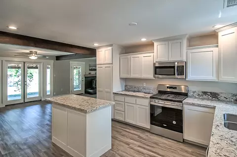 11718 Woggon Ln, Redding, CA 96003 photo 13