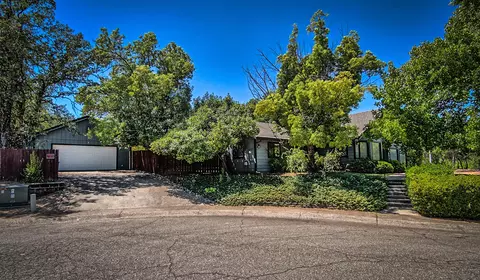 1210 Pueblo Ct, Redding, CA 96001 photo 1