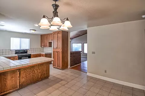 1210 Pueblo Ct, Redding, CA 96001 photo 16