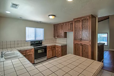 1210 Pueblo Ct, Redding, CA 96001 photo 13