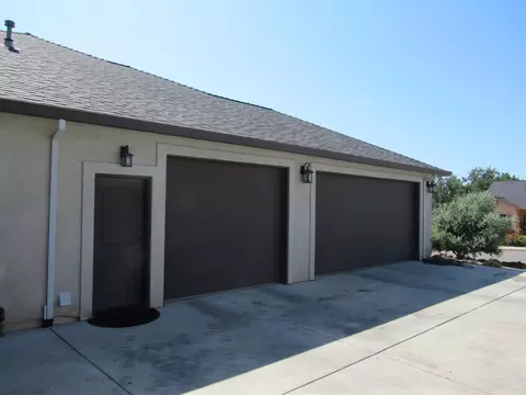 3295 Piper Way, Redding, CA 96001 photo 4