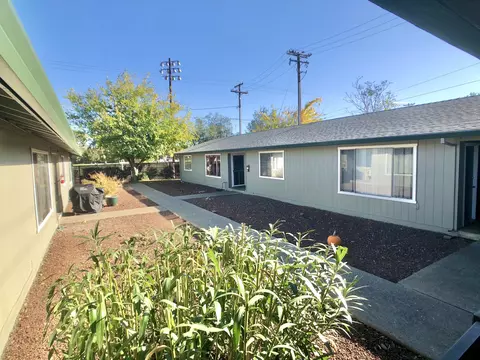 2857 June St, Redding, CA 96002 photo 9