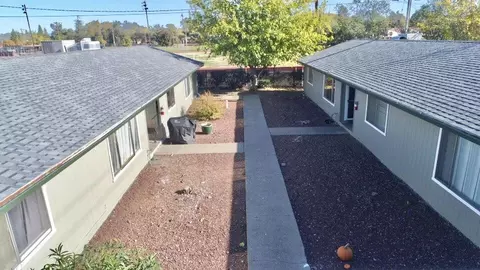 2857 June St, Redding, CA 96002 photo 3