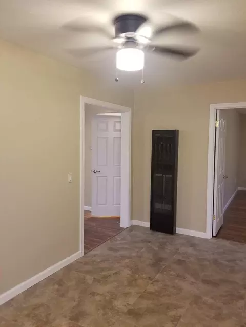 6937 Skyway St, Redding, CA 96002 photo 11