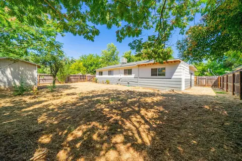 2085 Deimos Ct, Redding, CA 96002 photo 15
