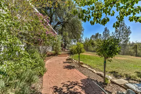 7795 Castle View Ln, Redding, CA 96001 photo 47