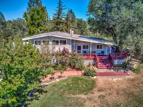 7795 Castle View Ln, Redding, CA 96001 photo 1