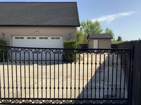 3845 Meadow Oak Way, Redding, CA 96002 photo 6