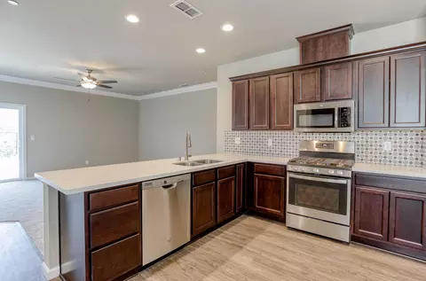 824 Mission De Oro Dr, Redding, CA 96003 photo 2