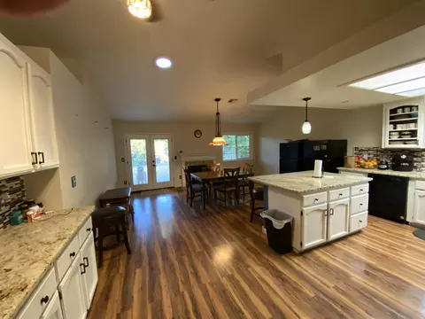 565 Armando Ave, Redding, CA 96003 photo 11