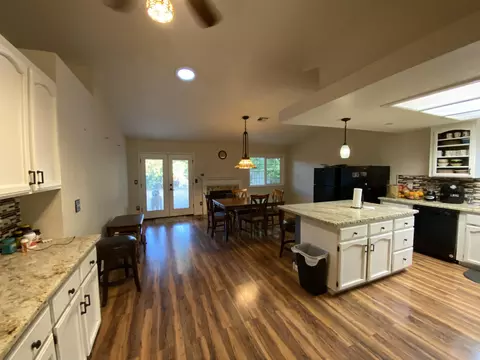 565 Armando Ave, Redding, CA 96003 photo 12