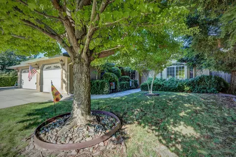 3965 Meadow Oak Way, Redding, CA 96002 photo 2