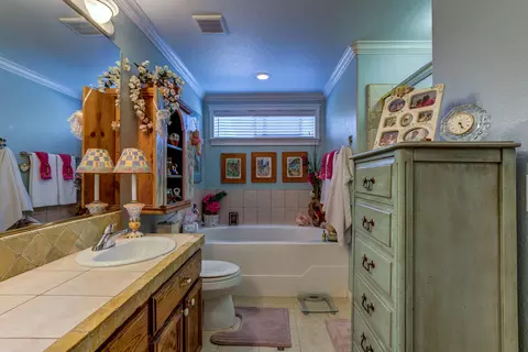 3965 Meadow Oak Way, Redding, CA 96002 photo 20