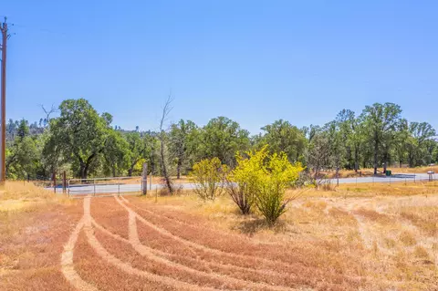 10810 Oak Run Rd, Oak Run, CA 96069 photo 16