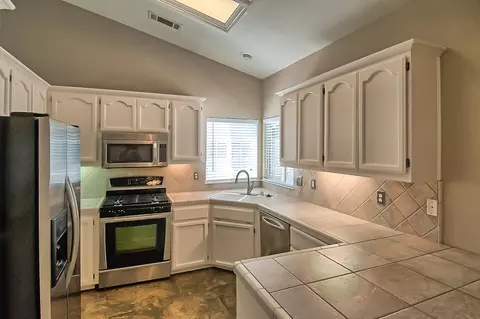 1730 Galway Dr, Redding, CA 96001 photo 9