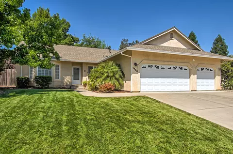 1730 Galway Dr, Redding, CA 96001 photo 1