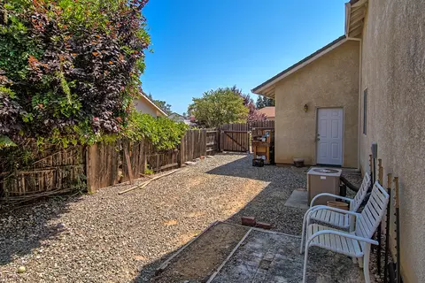 1730 Galway Dr, Redding, CA 96001 photo 23
