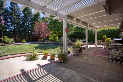 2063 Princeton Way, Redding, CA 96003 photo 3