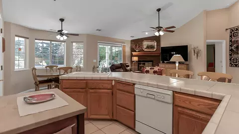 2063 Princeton Way, Redding, CA 96003 photo 9