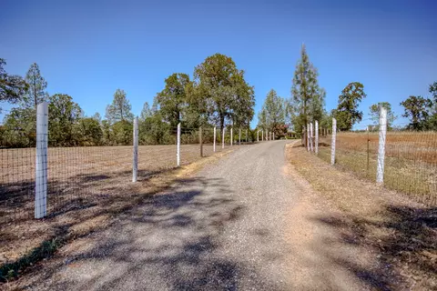11952 Neal Ln, Redding, CA 96003 photo 55
