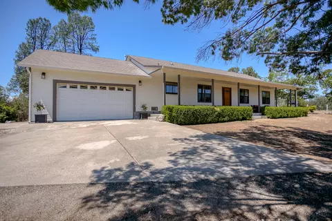 11952 Neal Ln, Redding, CA 96003 photo 1