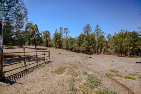 11952 Neal Ln, Redding, CA 96003 photo 48