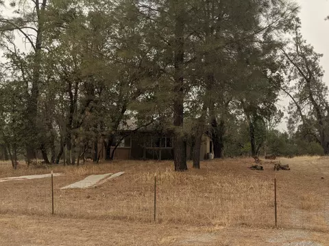 21308 Faith Ave, Redding, CA 96003 photo 2