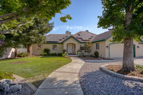 2916 Panorama Dr, Redding, CA 96003 photo 3