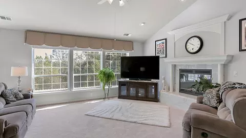 2916 Panorama Dr, Redding, CA 96003 photo 7